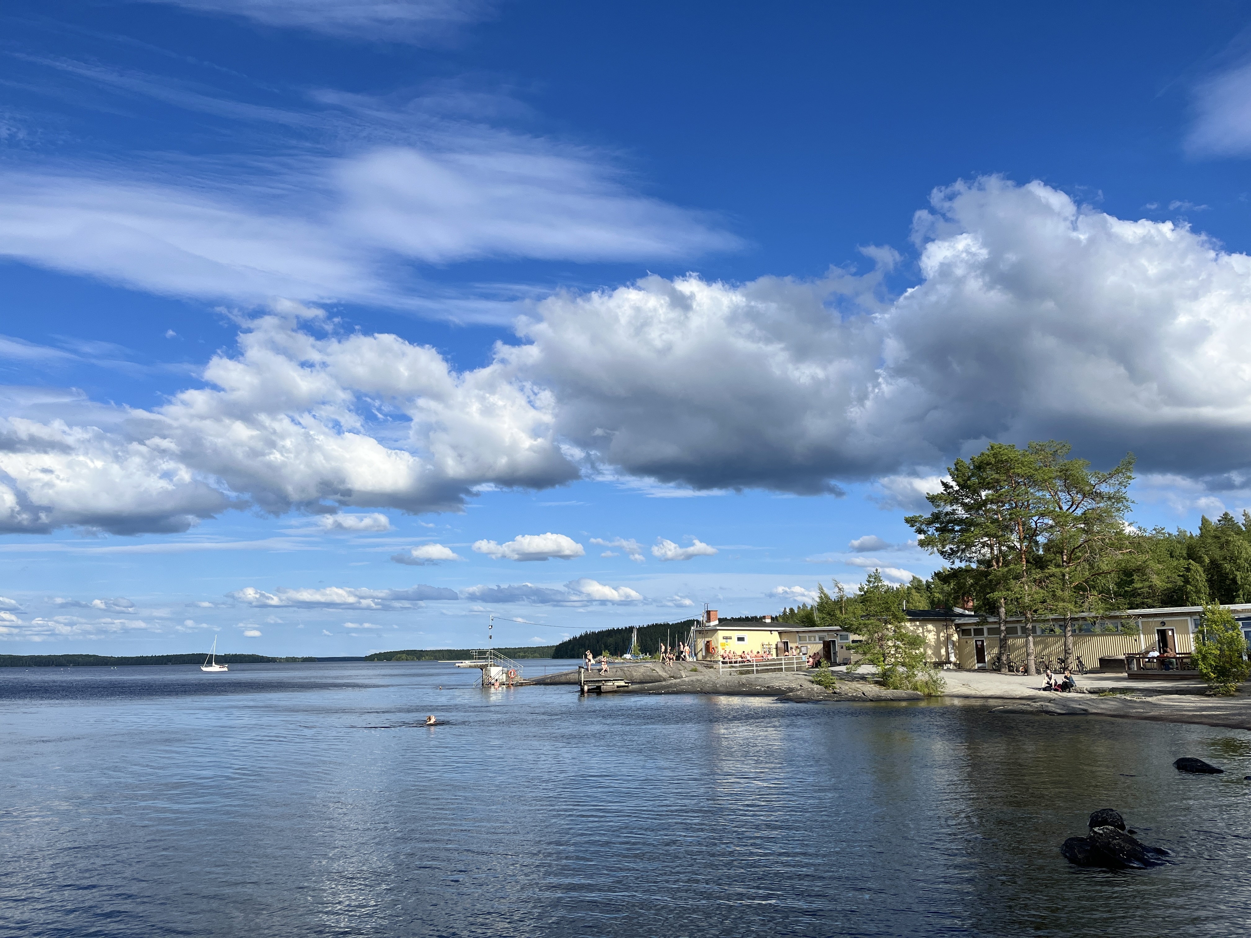 世界サウナキャピタル「Tampere(タンペレ)」を代表するサウナ&湖の風景。