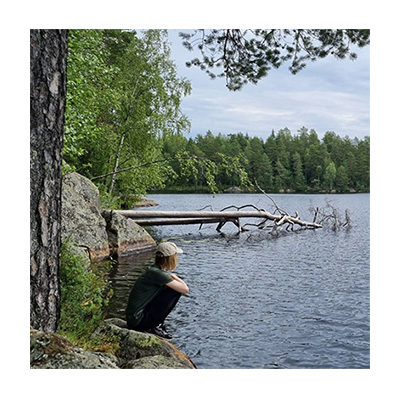 From FINLAND：森に湖におやつ：フィンランドの国立公園でハイキング イメージ