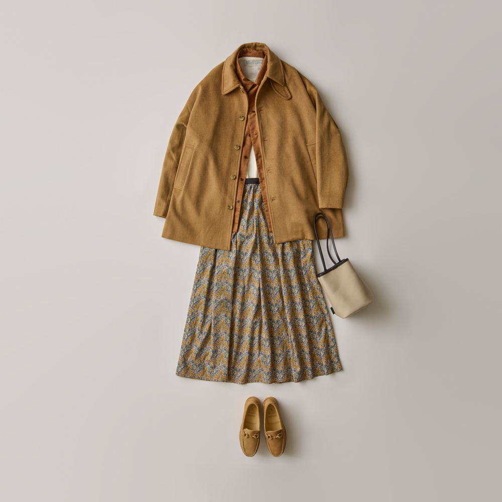 洗練度の高いワントーンで冬の着こなしを華やかに