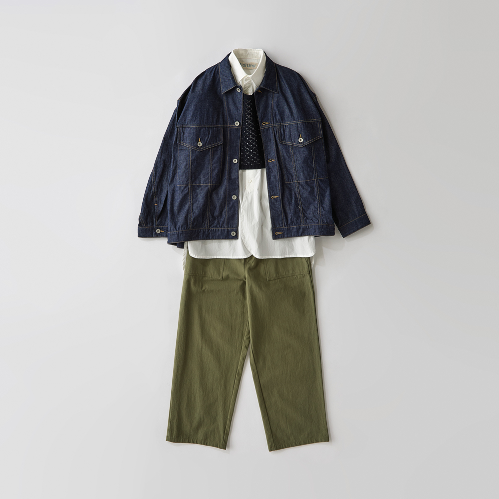 可愛げのあるワークテイストで全体をコーディネート