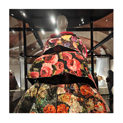 From Paris : 中世からフランス服飾文化を支えてきた職人技 イメージ